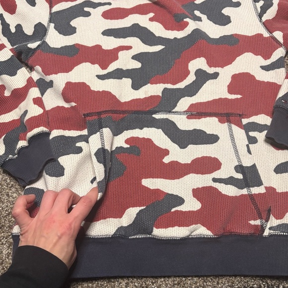 Tommy Hilfiger Boy’s Large Camouflage Hoodie - Picture 5 of 13